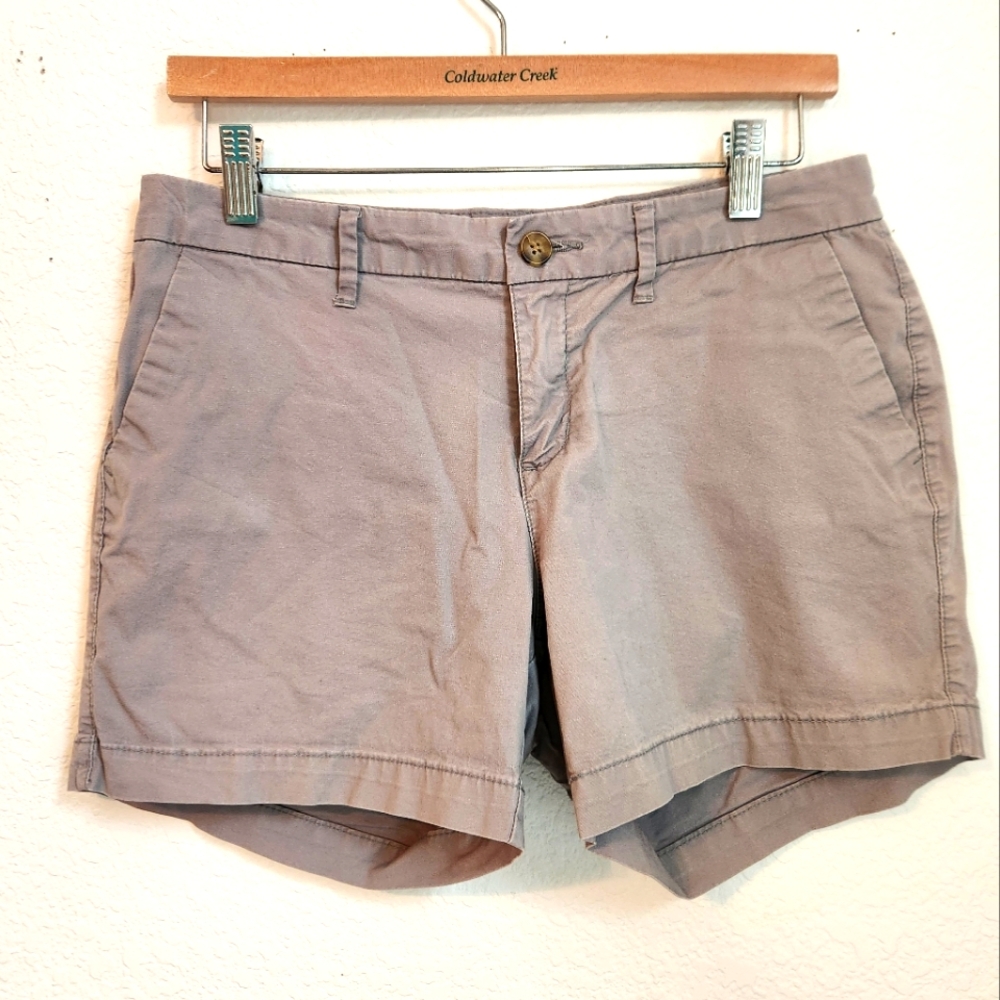 Old Navy Women's‎ Chino Gray Shorts, Size 4